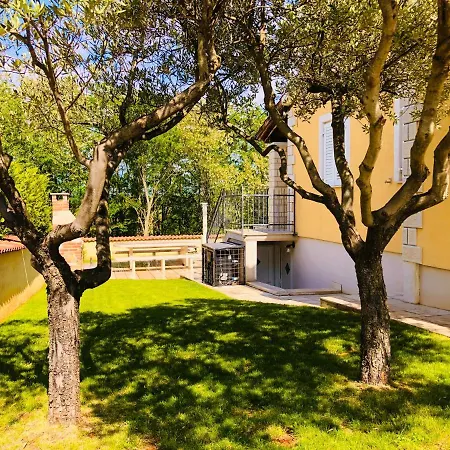 Selo Mekisi The Private With A Heated Pool Villa